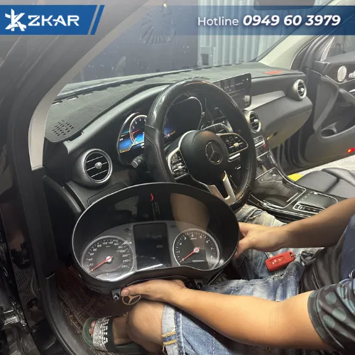 Lợi ích khi Nâng cấp màn hình công tơ mét điện tử LCD Mercedes C, GLC-Class